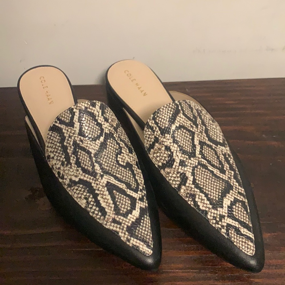 COLE HAAN - Piper Sanke Print Mule - sz 8.5